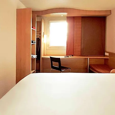 Ibis Hotel 3*
